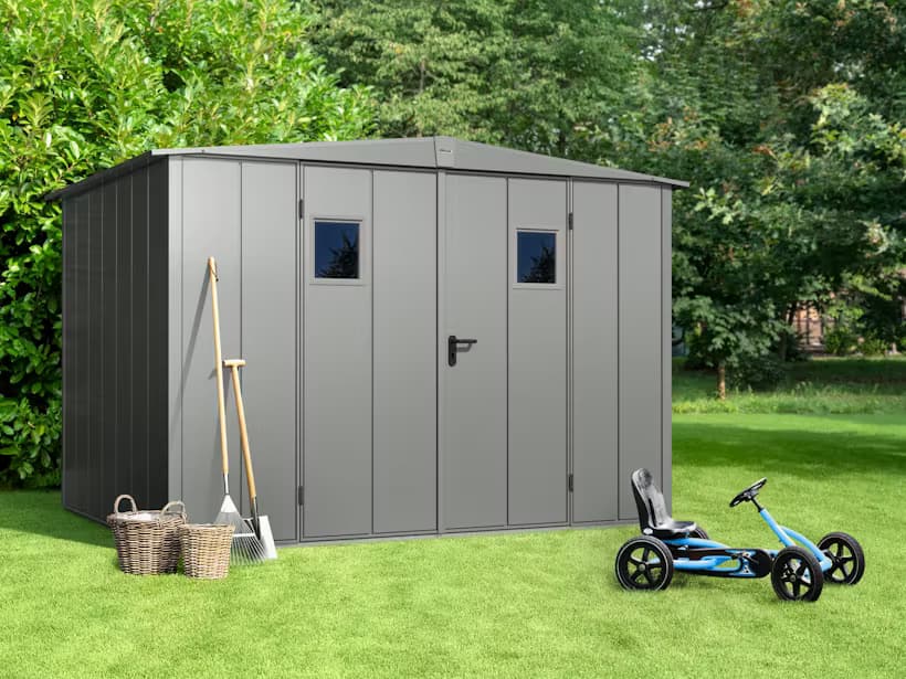 Berry equipment house Modern